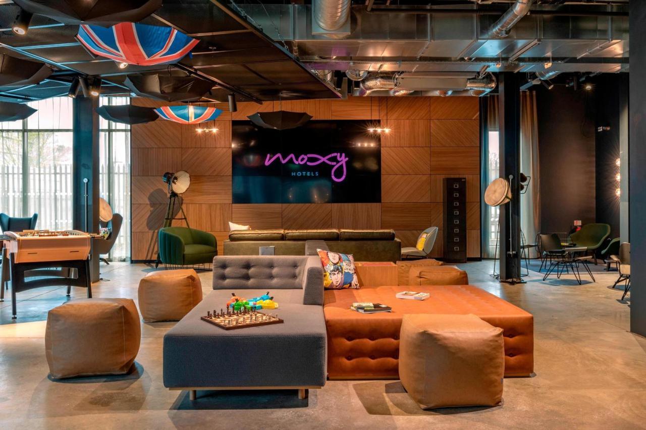 Moxy London Heathrow Airport Hotell Hounslow Eksteriør bilde