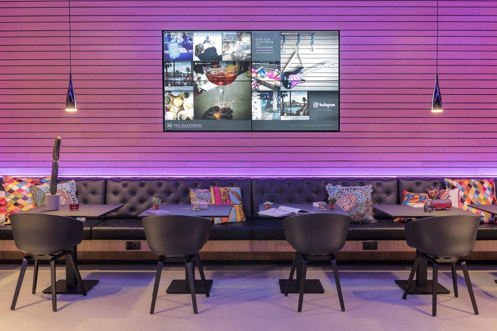 Moxy London Heathrow Airport Hotell Hounslow Eksteriør bilde